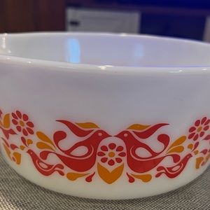 Vintage Pyrex Friendship 475-B